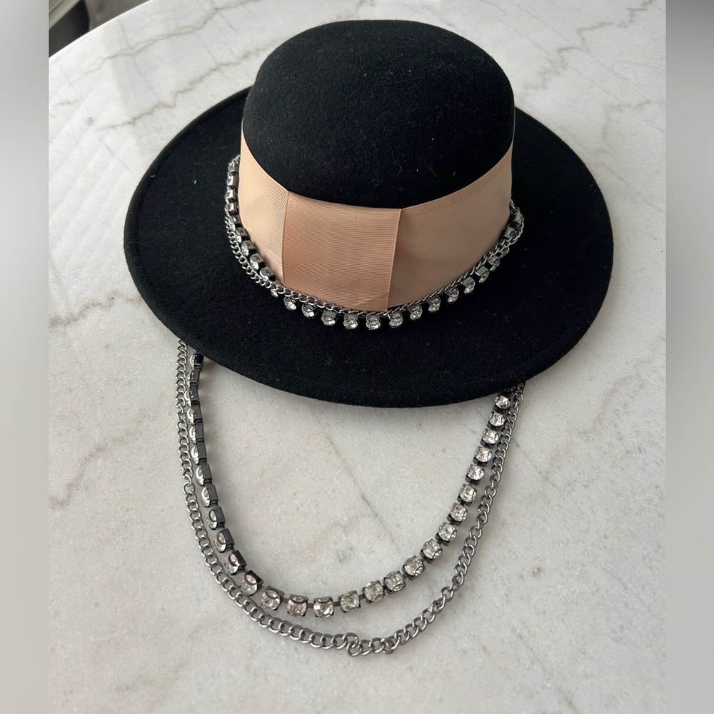 Black Wool Fedora with Beige Ribbon and Silver Chain (removable)